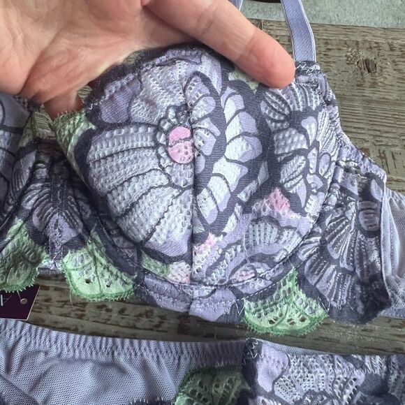 Adore me lingerie set - Picture 3 of 7